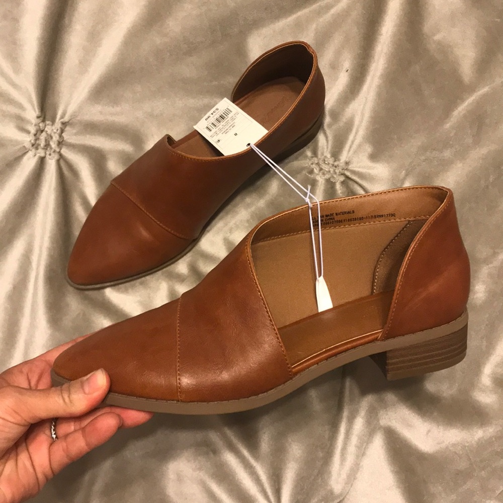 Brand new cognac flats